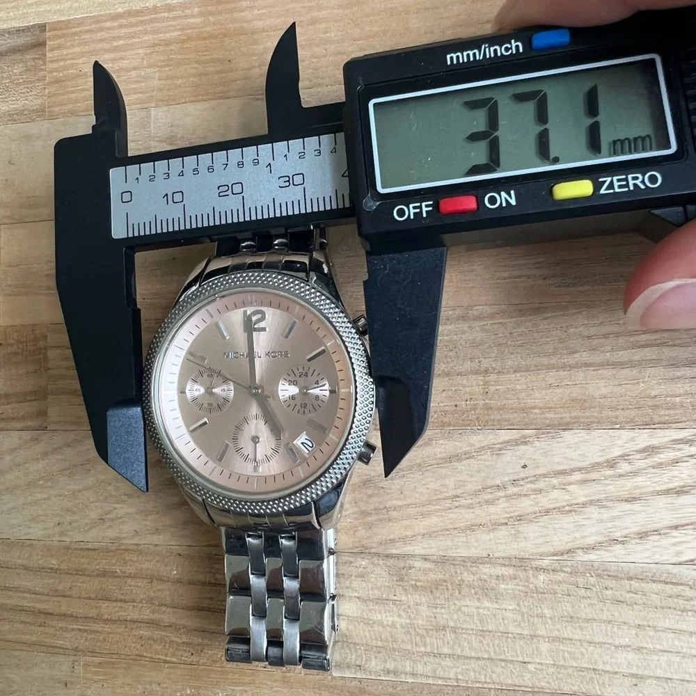 Michael kors ladies stainless steel dress watch NEW BATTERY